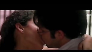 Bollywood hot scene kiss ➨https://linkr.bio/anass1