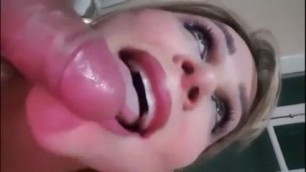 Gorgeous Amateur Tgirl Sucking Dick