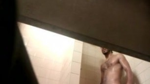 SPY HOT DUDE IN SHOWER JERKING HIS BIG COCK